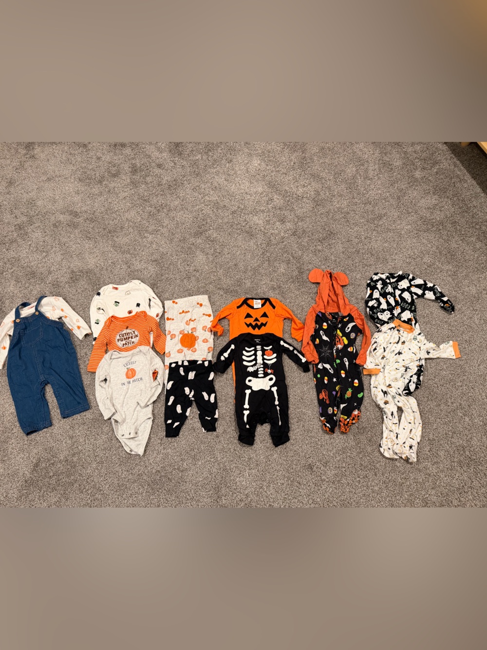 festive baby (3-6m) Halloween clothing bundle 🎃